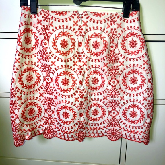 NWOT Loft Embroidered Mini Skirt, Size 0 - Picture 4 of 5